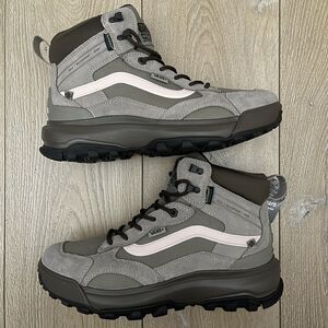 Vans Crestline Waterproof MTE Teak Brown Hiking Boots Size 9 Men / 10.5 Women